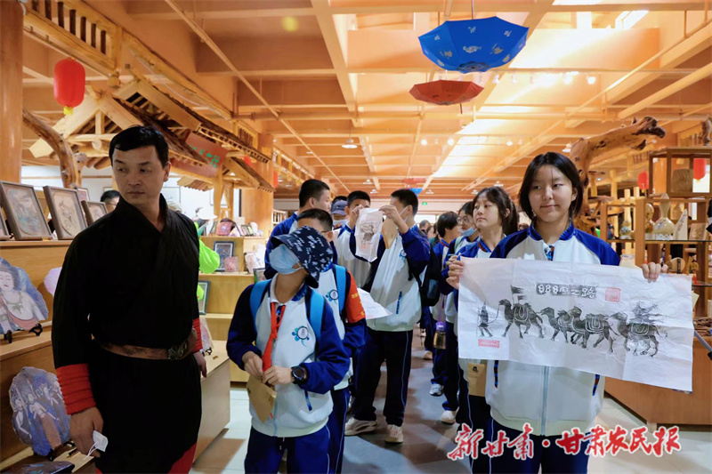 1695696744905612.jpg GetAttachment.jpg