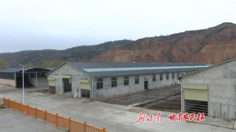 华亭东华镇红牛养殖基地 (3).png