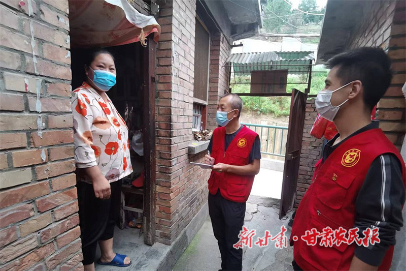 秦州：敲门行动大排查 城乡共织防控网