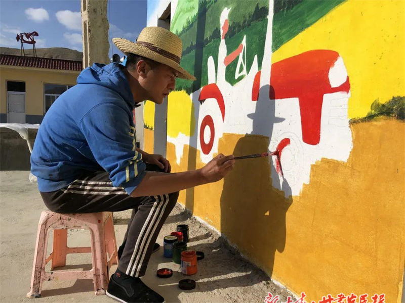 村里来了“画家书记”