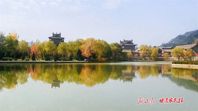 崇信：秋日风光无限好 湖光山色醉人心