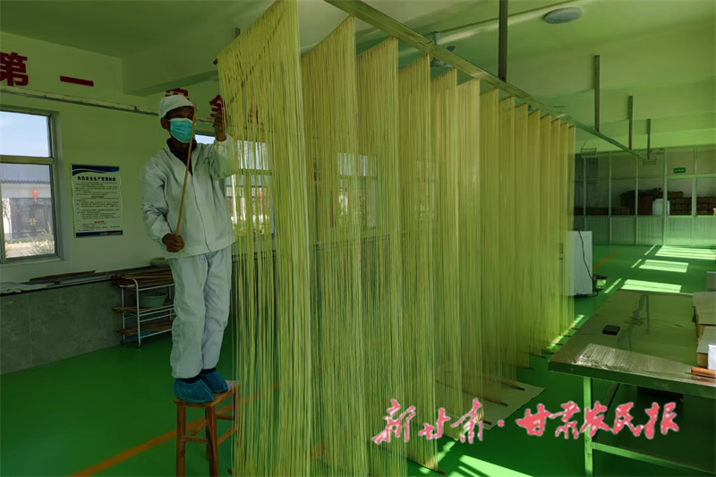 崇信：手工挂面助农增收的“致富宝”