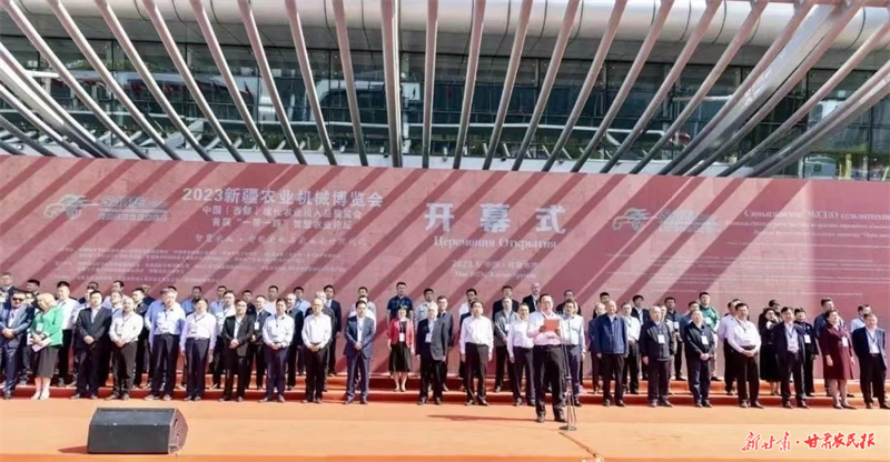 瓜州县农机中心组团上新疆“取经”