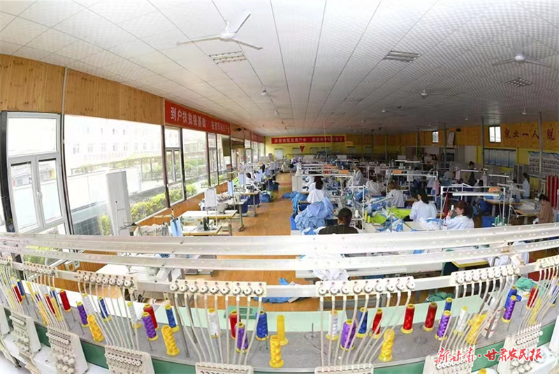 甘谷县：工厂建到家门口 幸福日子有奔头