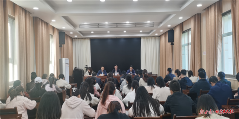 凝聚职工思想共识 全面提高服务水平