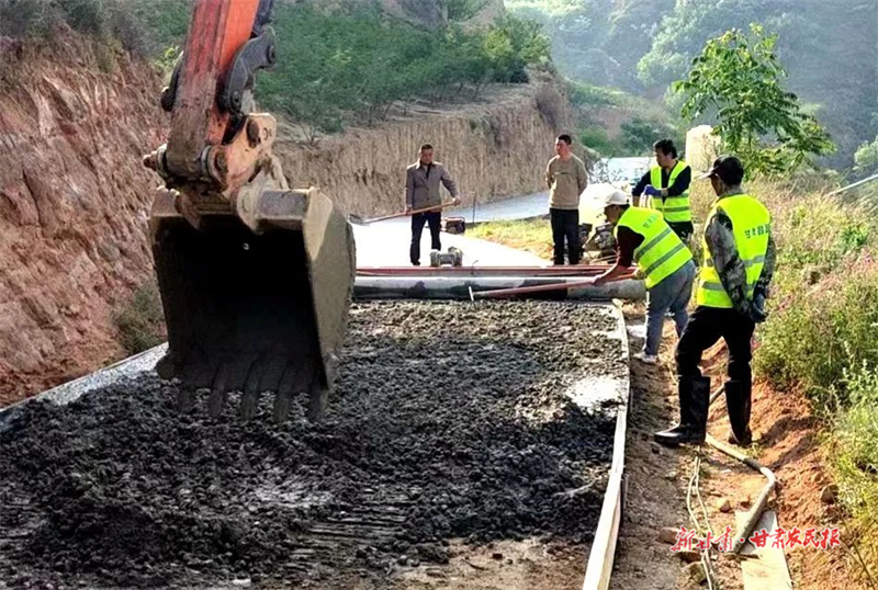 麦积区琥珀镇霍家沟村：修好产业路 为乡村振兴赋能