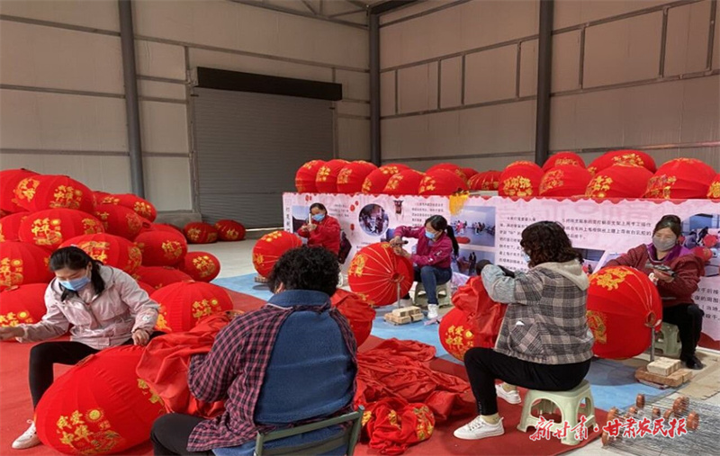 庄浪：红灯笼照亮致富路