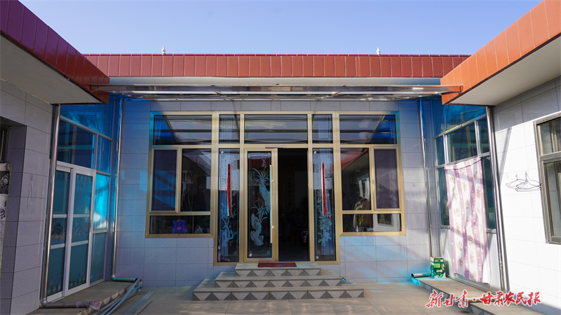 静宁：易地搬迁“搬”来安居乐业新生活