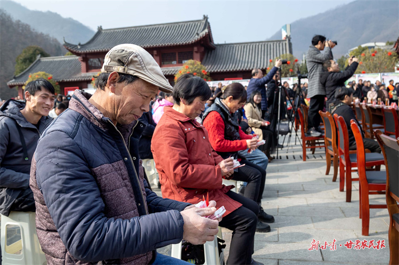 康县阳坝镇：分红了！村民喜提新年大礼包