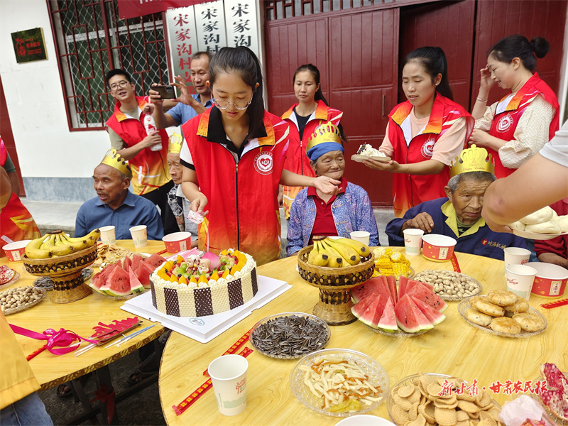 康县阳坝镇：凝聚“暖心有我”力量 生动实践“结对帮扶·爱心甘肃”工程