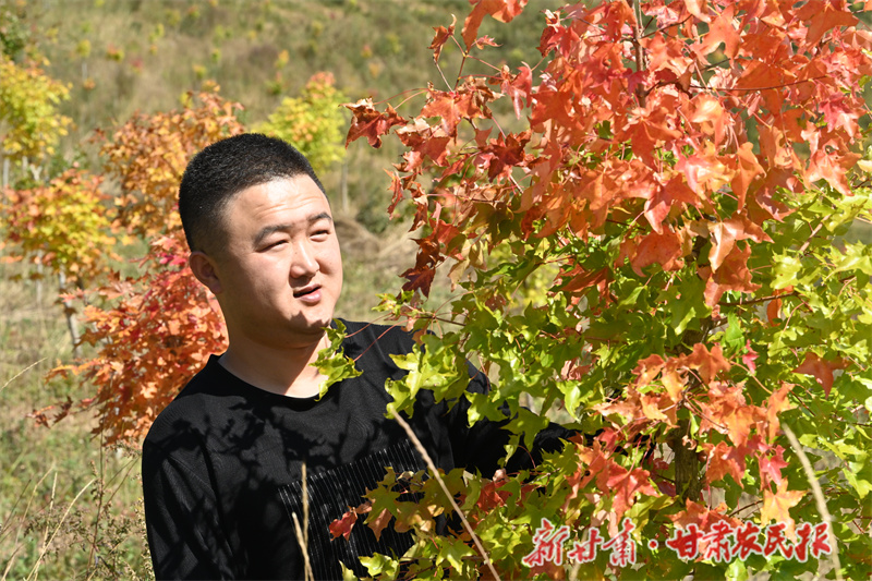 成明：从“新农人”到“兴农人”