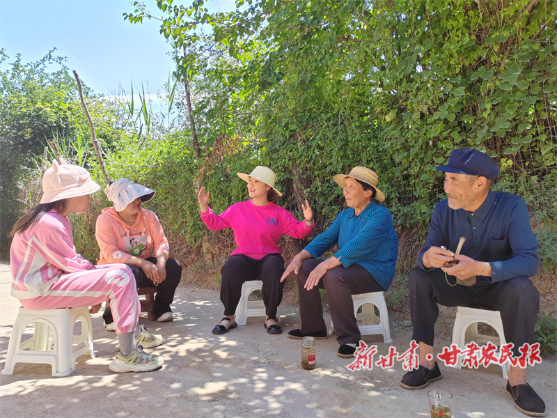 石艳 青春有梦 携“花”前行