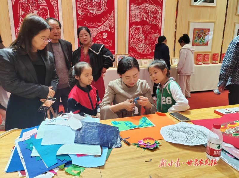 庆阳布贴画非遗传承人