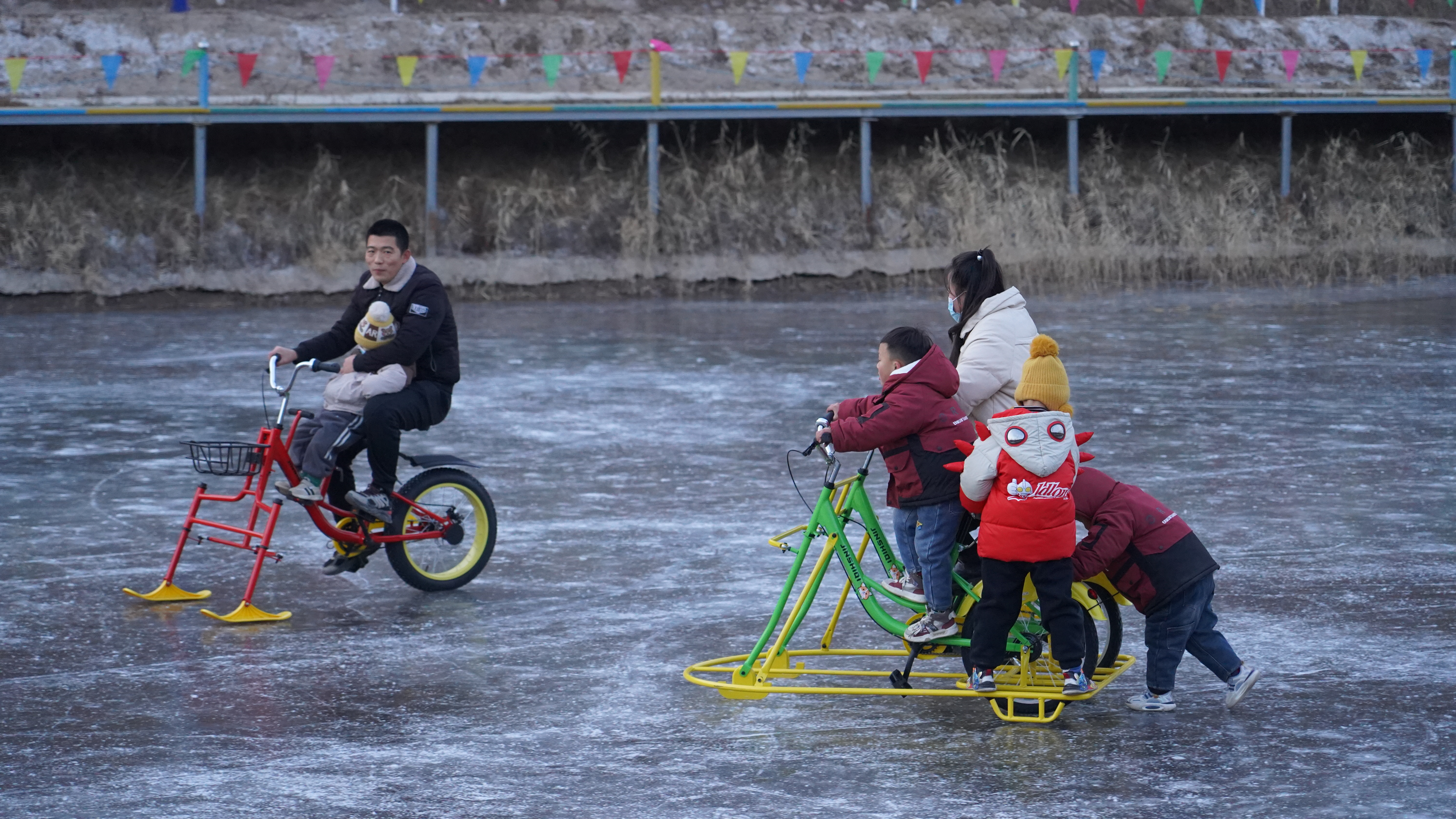 静宁：仙鹤谷“冰雪大世界”成冬季旅游“打卡地”
