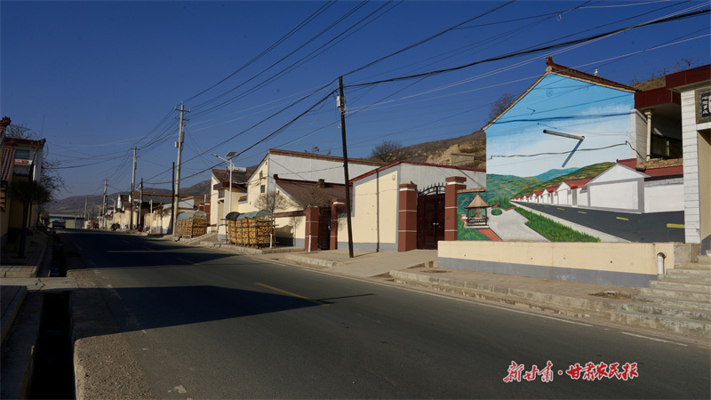 静宁：村美民富产业旺