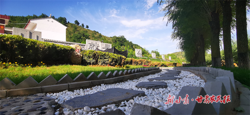 华亭：逐梦沃野绘新卷