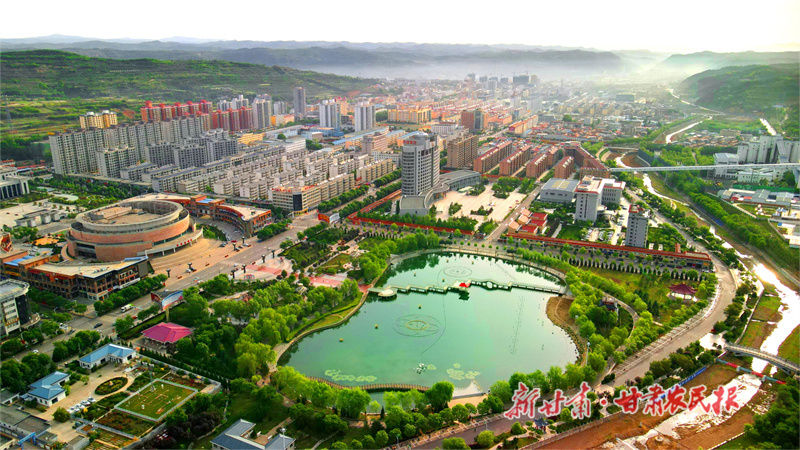 华亭：一城山水绘新景，幸福生活入画来