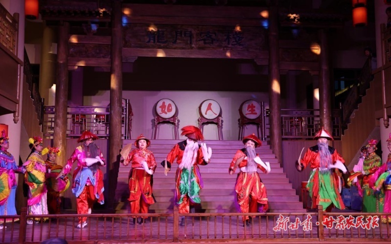 歌舞齐欢，烟火璀璨！青龙山燃爆康城！