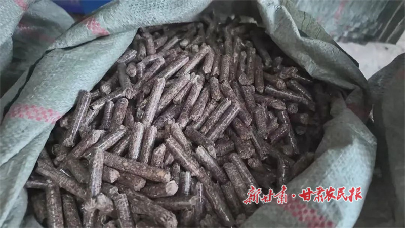 华亭:“秸”尽所能 推动“绿富”双赢