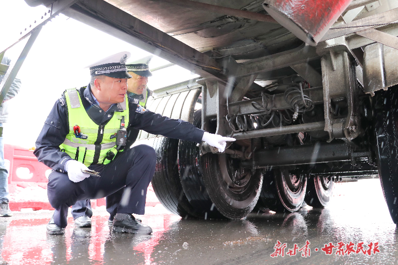 阳光下的守护:民乐公安的温情与坚守——探访丝绸古道上的一线警民故事