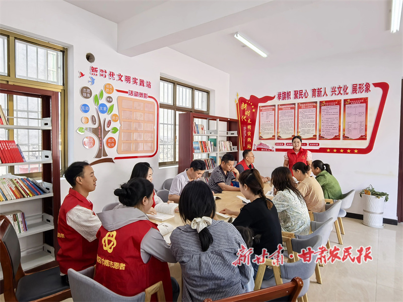 陇南武都区:石门镇农家书屋阅读分享会让书香与“粽情”共融