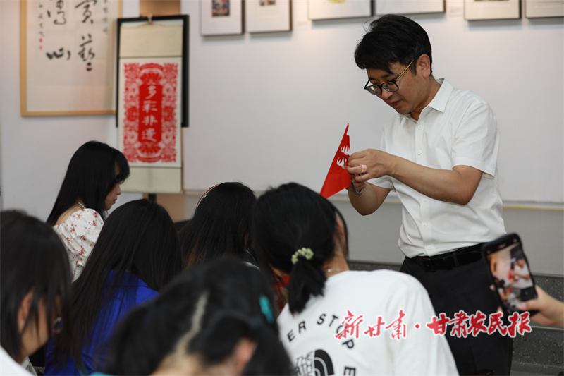 “读者・非遗印记”主题活动暨裴天鹏工作室揭牌仪式在兰州成功举办