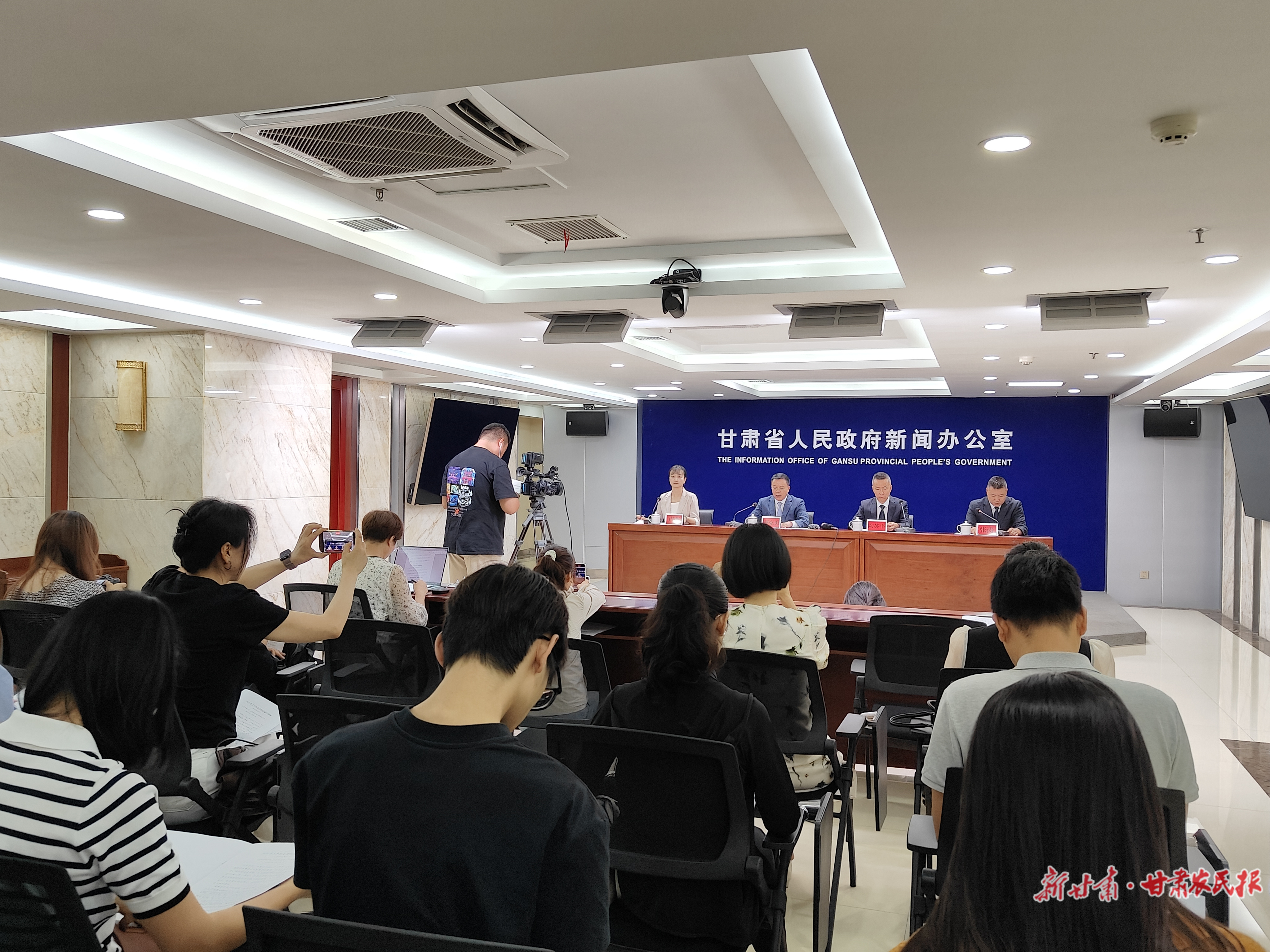 我省上半年经济运行呈现五大特点