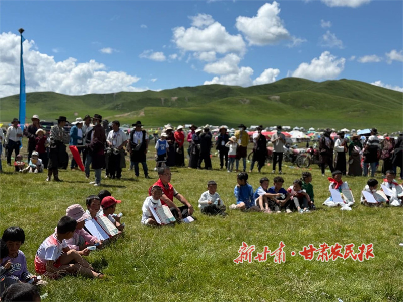 玛曲县：暑期阅读点亮精神家园