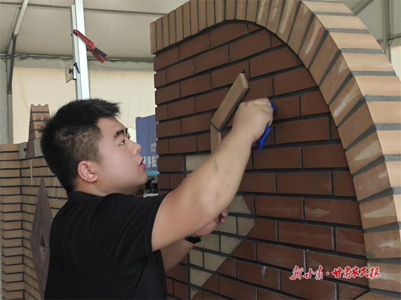 毫厘之间见匠心——甘肃金昌技师学院选手王嘉树积极备战第三届全国职业技能大赛