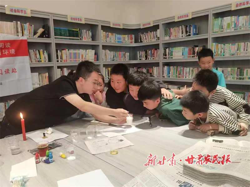 天水市麦积区图书馆走进农家书屋开展“乡村阅读+”系列活动