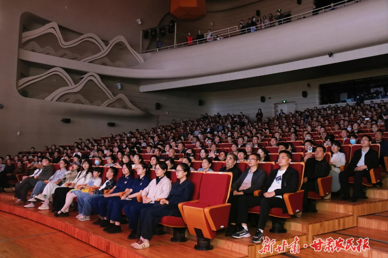 凉州本土微电影《山杏红了》首映
