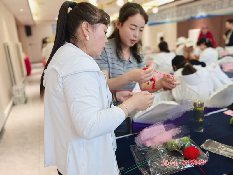 巧手周东芳引领“指尖经济”