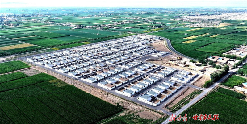 民勤：绘好“生态图”搬进“幸福居”