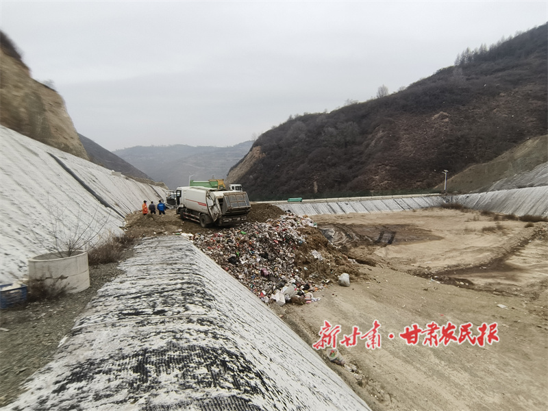 秦州区: 垃圾全链条清运 让乡村更洁净 生活更舒心