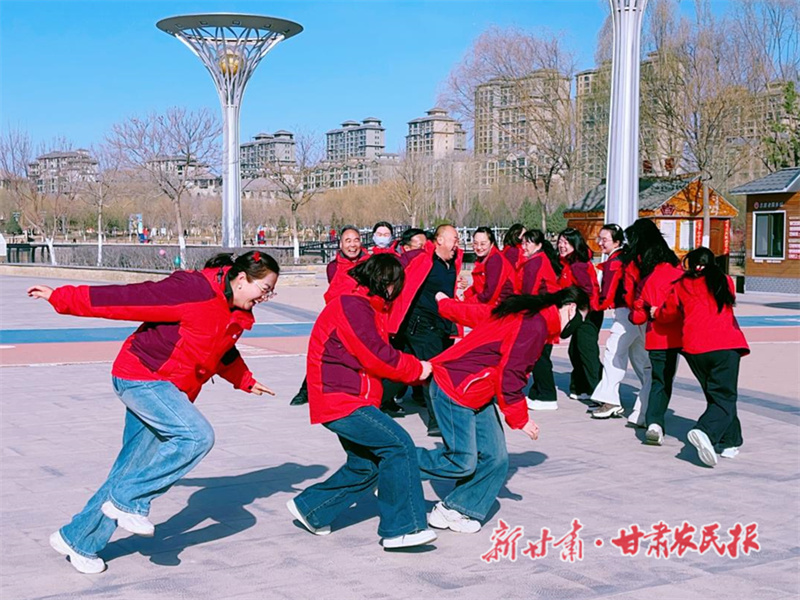 公益伴我行 巾帼绽芳华