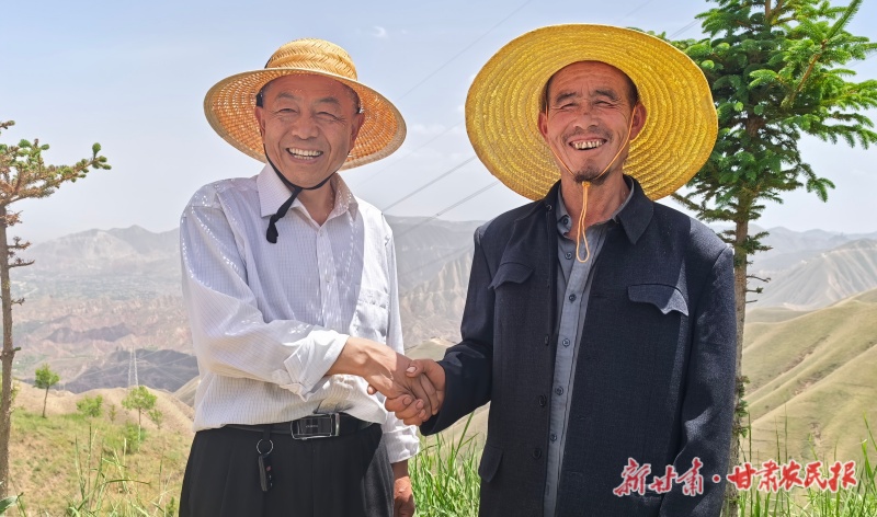 这条路，李忠走了九年